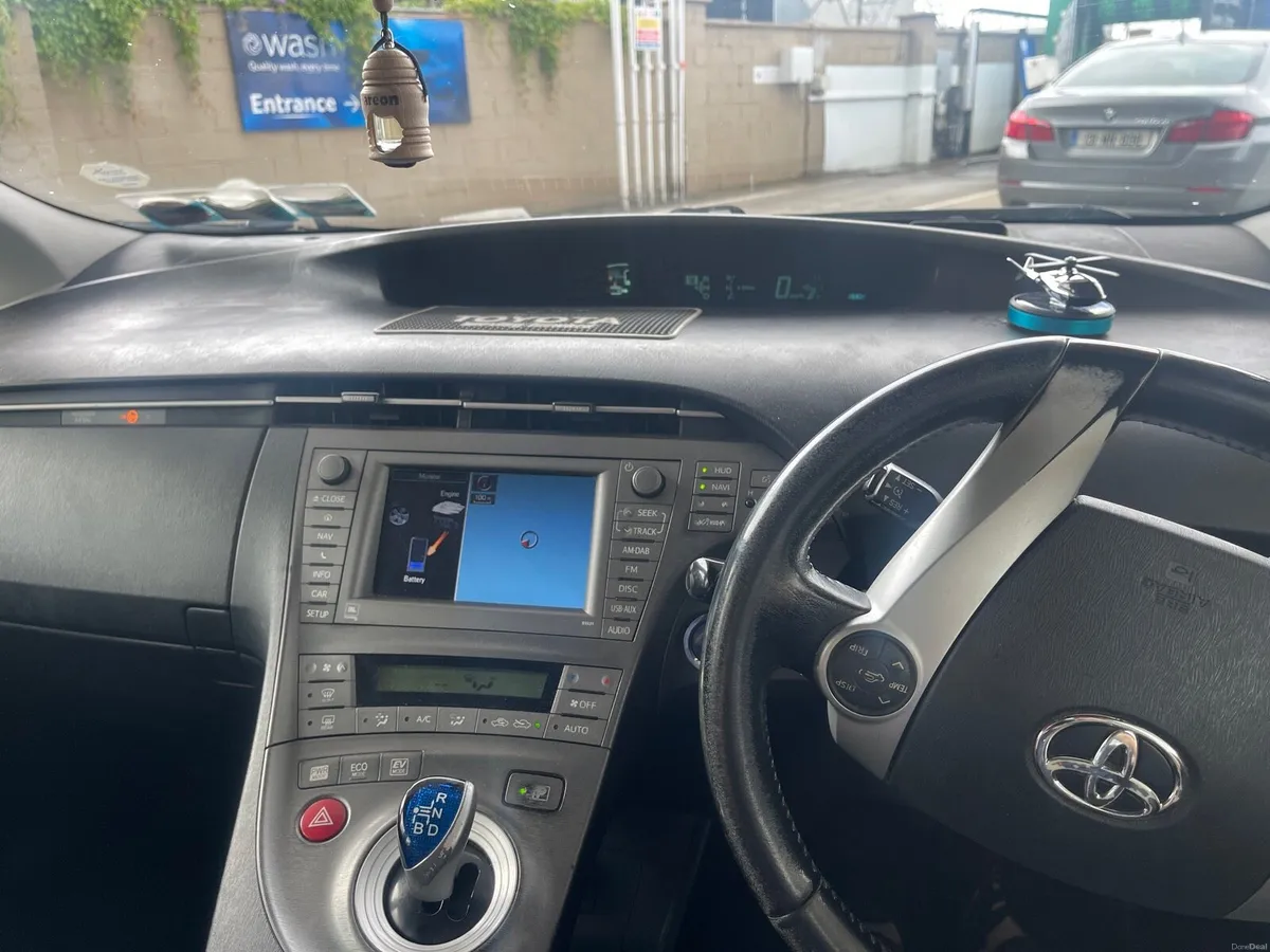 Toyota Prius - Image 5
