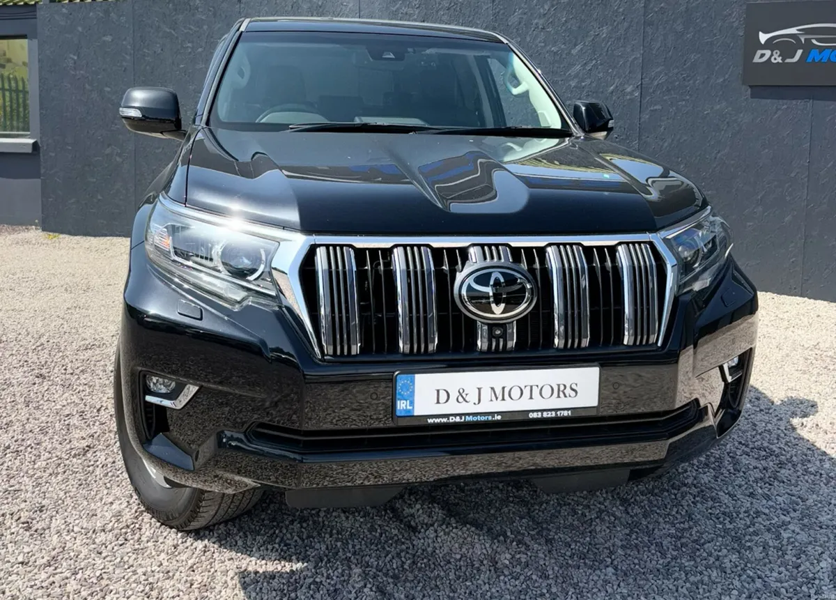 Toyota Landcruiser Prado 2.8 Automatic Passenger - Image 2