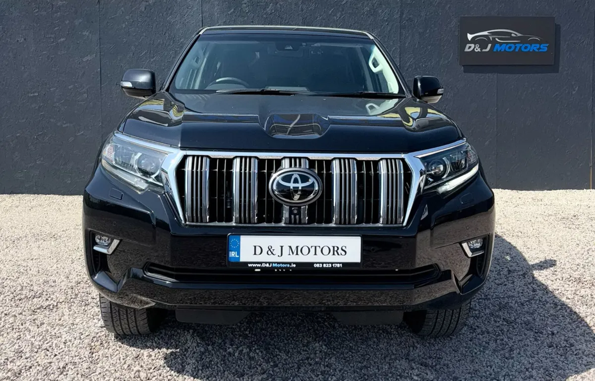 Toyota Landcruiser Prado 2.8 Automatic Passenger - Image 6