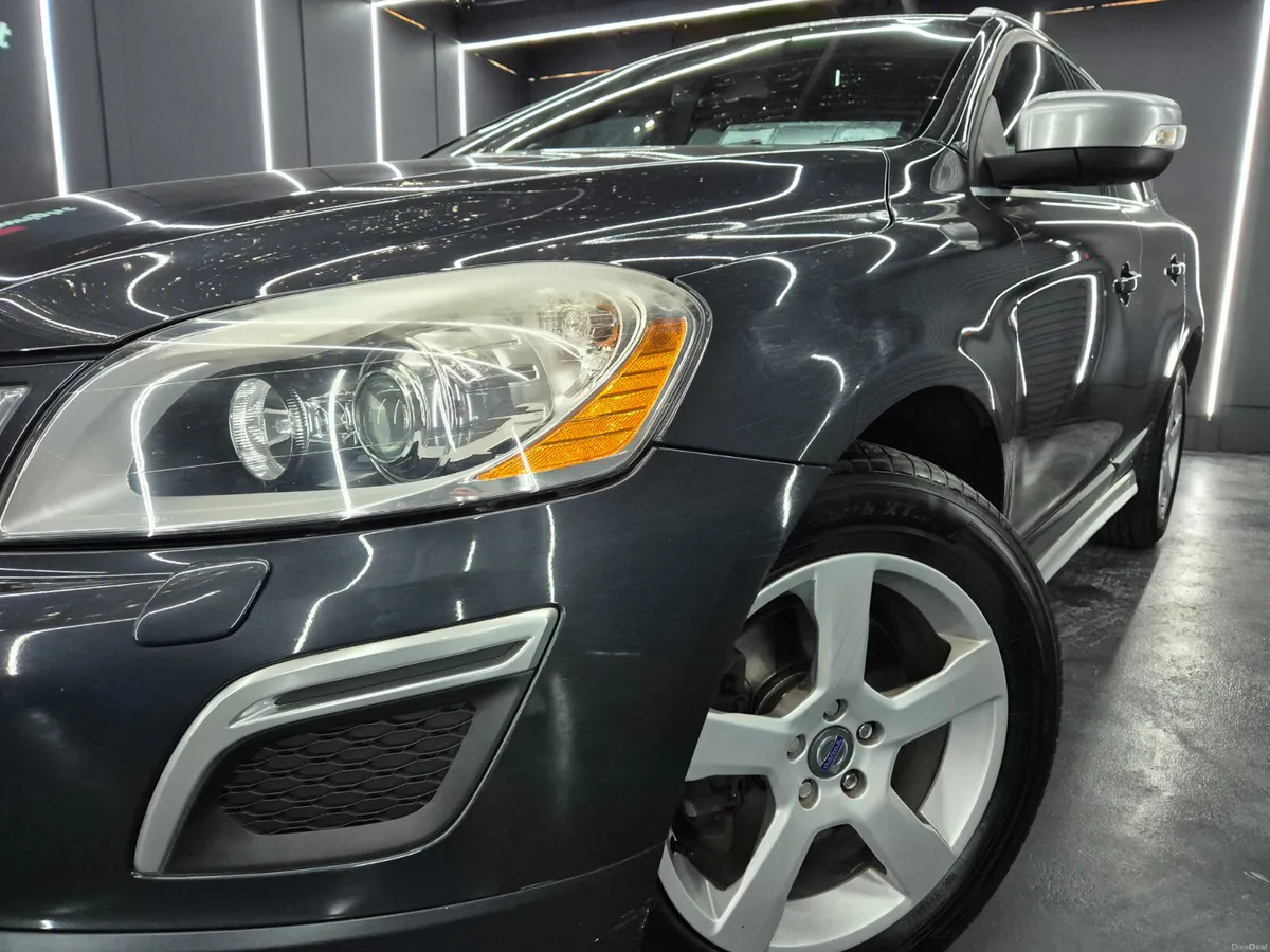 Volvo XC60 2012 - Image 2