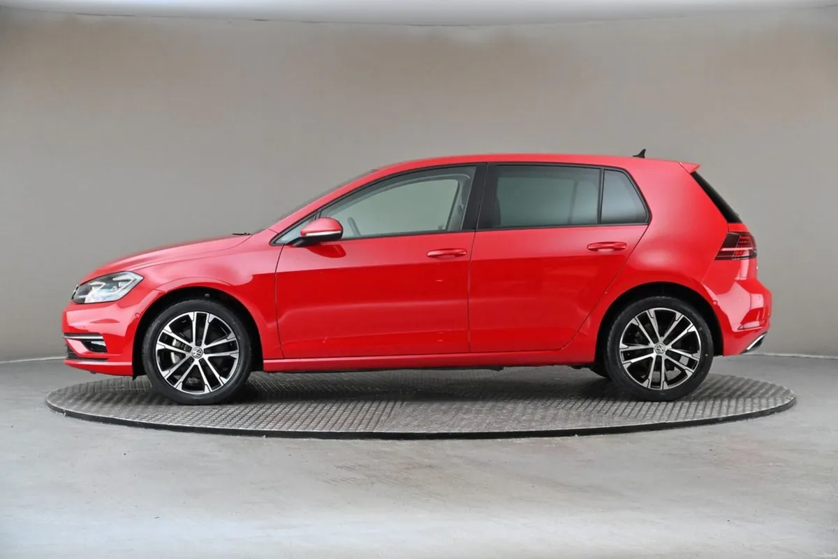 Volkswagen Golf 1.2 TSI DSG MK7.5 COMFORTLINE **RE - Image 5