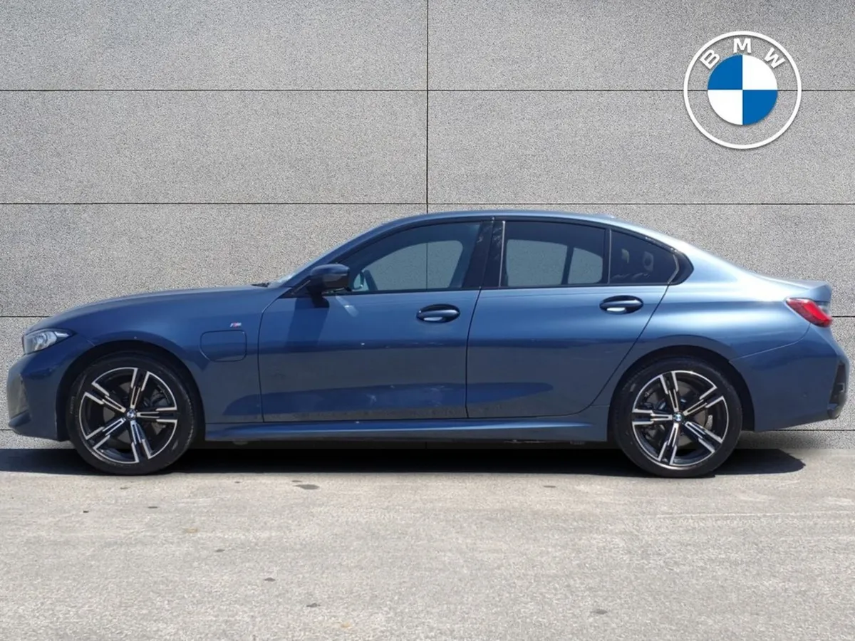 BMW 3-Series 330e M Sport Saloon - Image 3