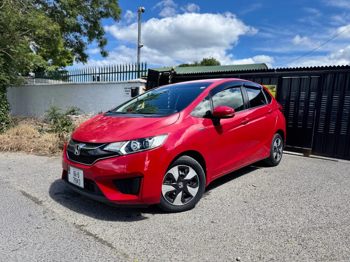 2016 HONDA FIT. LOW MILEAGE. NEW NCT. AUTO 1.5L - Image 1