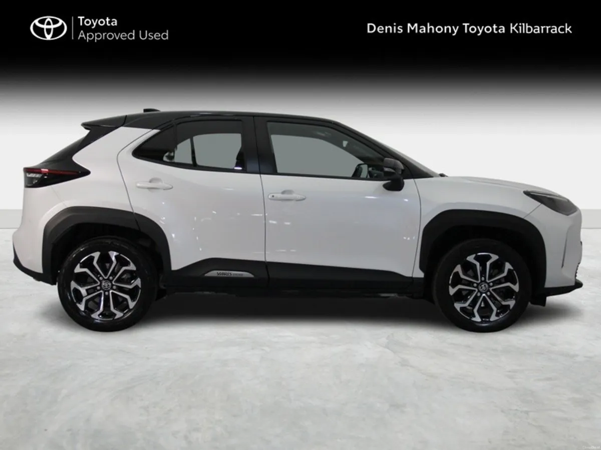 Toyota Yaris Cross LUNA SPORT - Image 3