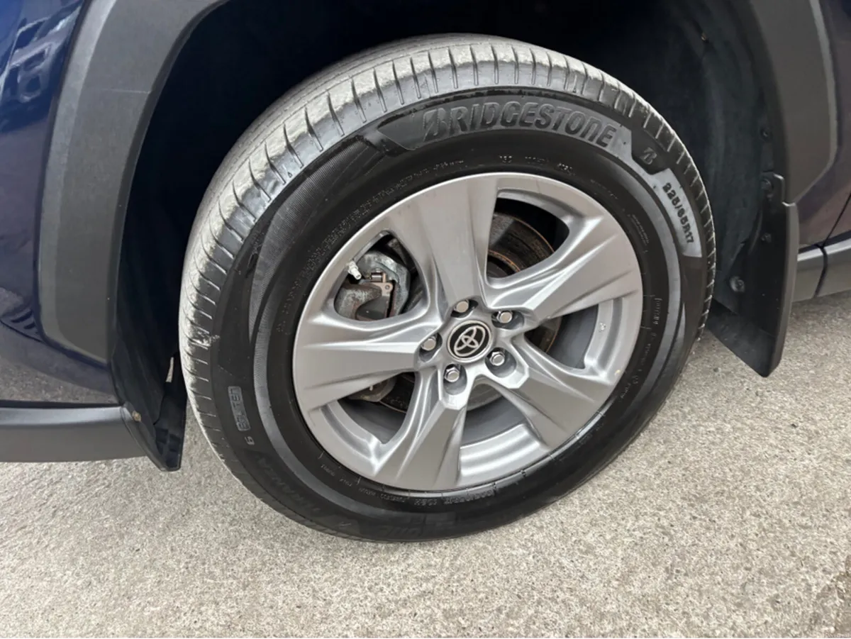 Toyota RAV4 RAV4 HYBRID LUNA 4DR AUTO Finance Avai - Image 4