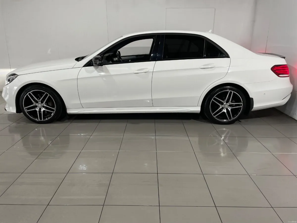Mercedes-Benz E-Class E SERIES BLUETEC AMG NIGHT E - Image 6
