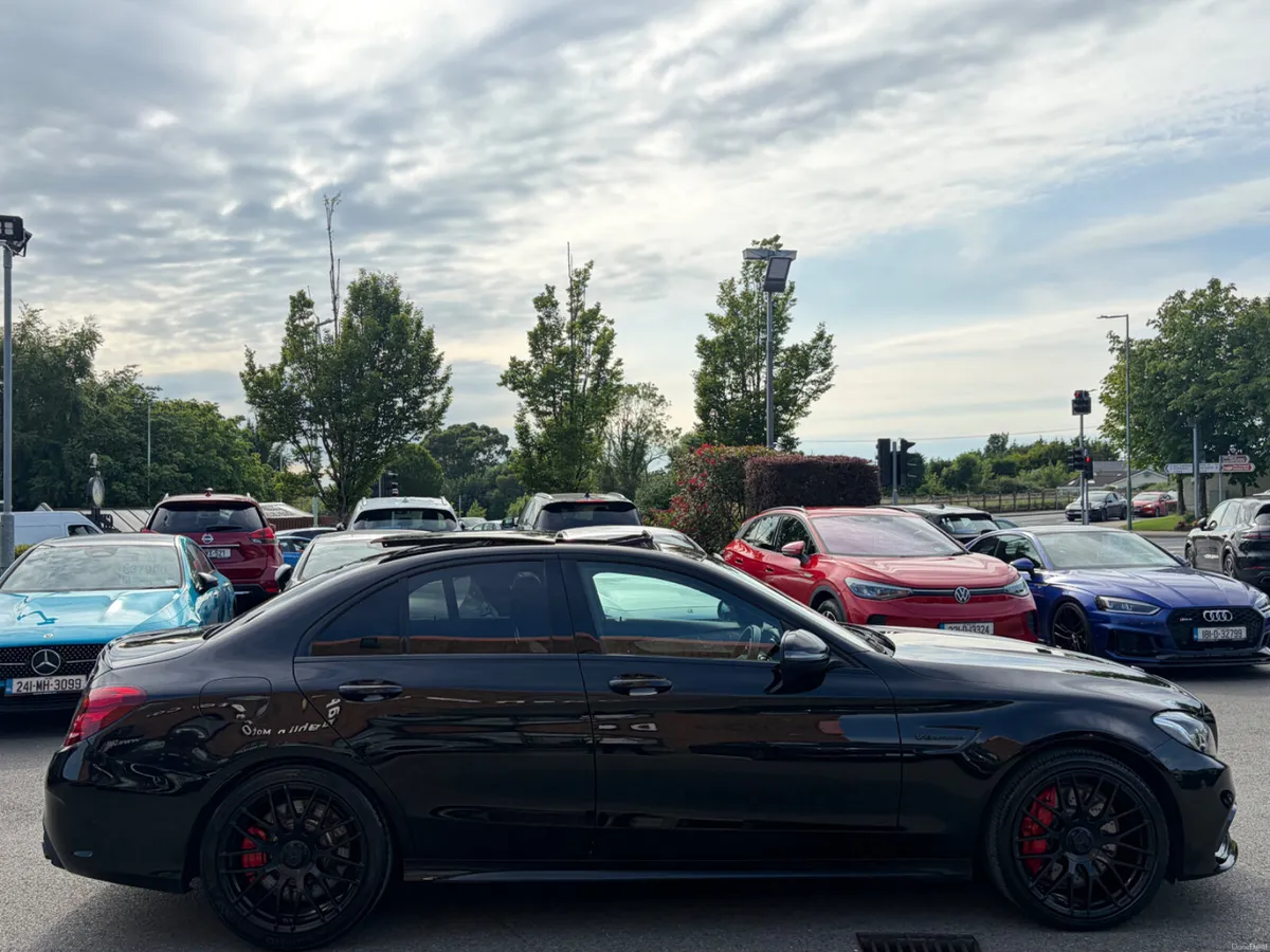 2016 Mercedes-Benz C63 AMG Premium *Huge Spec* - Image 4