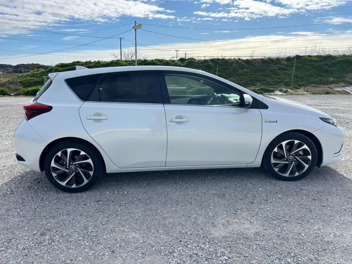 Toyota Auris G Package - Image 2