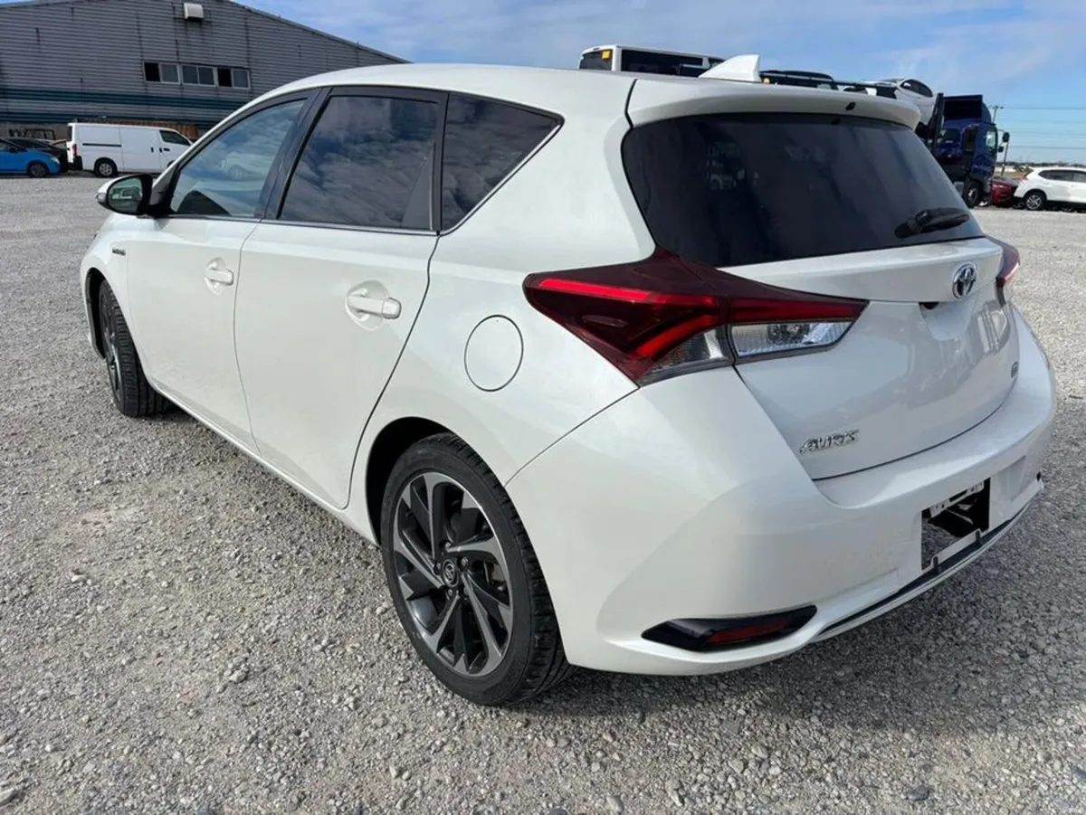 Toyota Auris G Package - Image 4