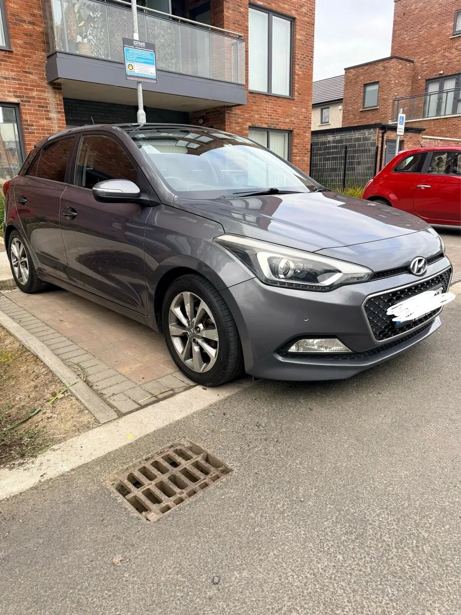 Hyundai i20 DELUXE 1.2 PETROL - Image 1