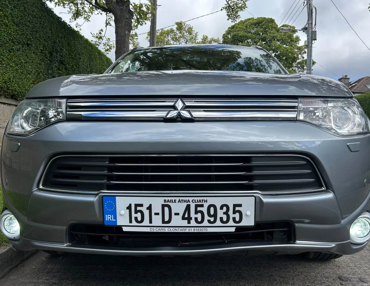 2015 MITSUBISHI OUTLANDER HYBRID LEATHER INTERIOR - Image 2