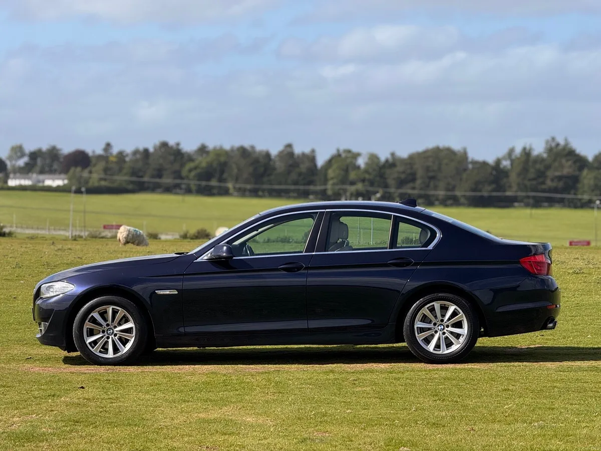 BMW 5-Series 520D Automatic - Image 4