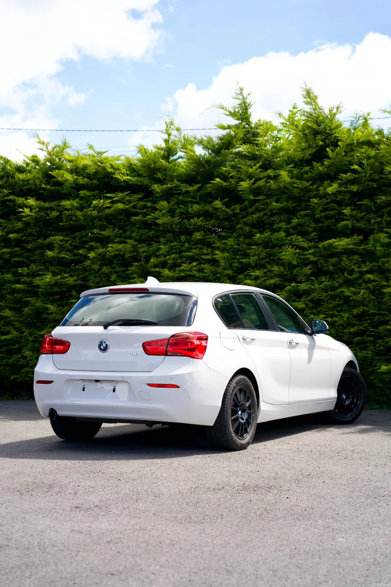 BMW 118i 1.5L 2018 - Image 4