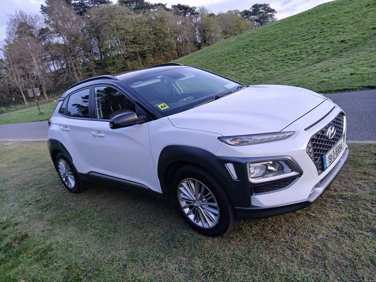 2019 Hyundai Kona Executive - Image 2