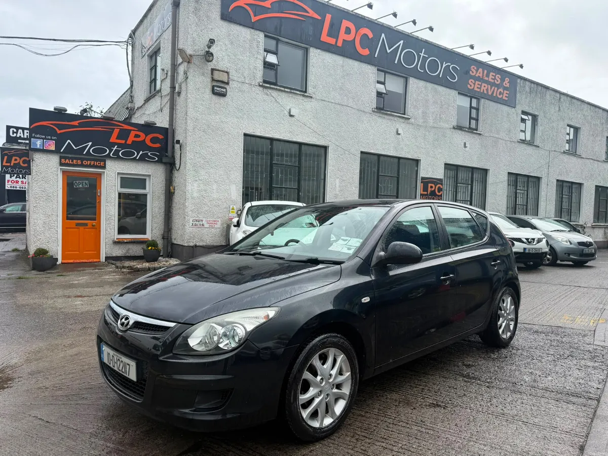 Hyundai i30 2010 Automatic - Image 1