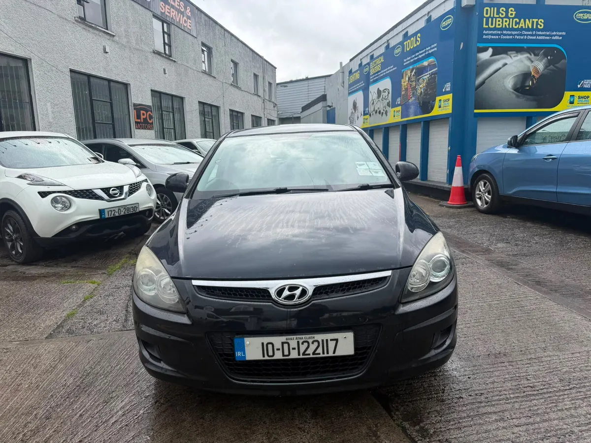 Hyundai i30 2010 Automatic - Image 3
