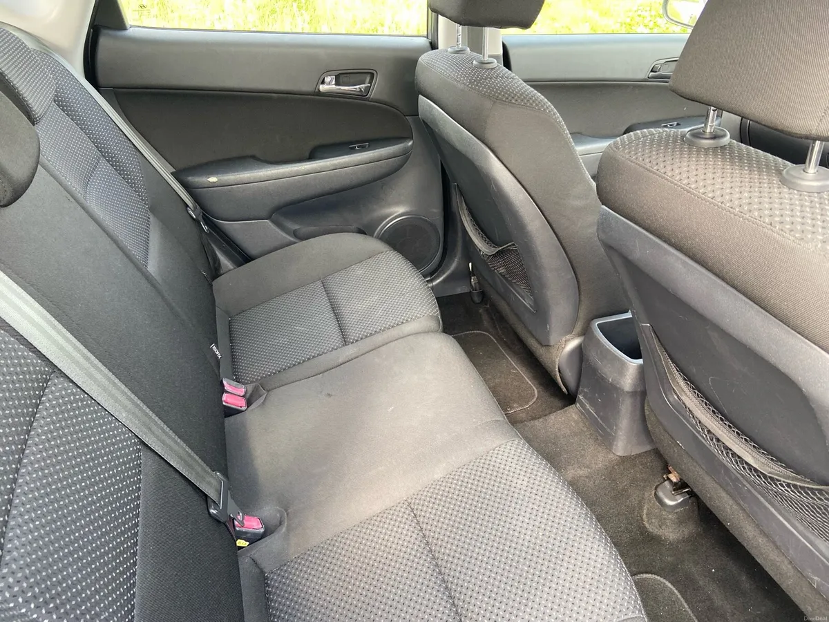 Car - Image 5