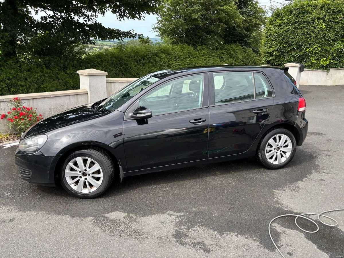 Volkswagen Golf 1.6 TDI - Image 1