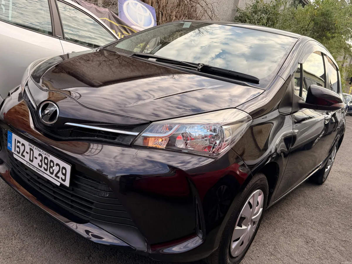 Toyota Vitz  /Yaris 2015 Automatic - Image 3