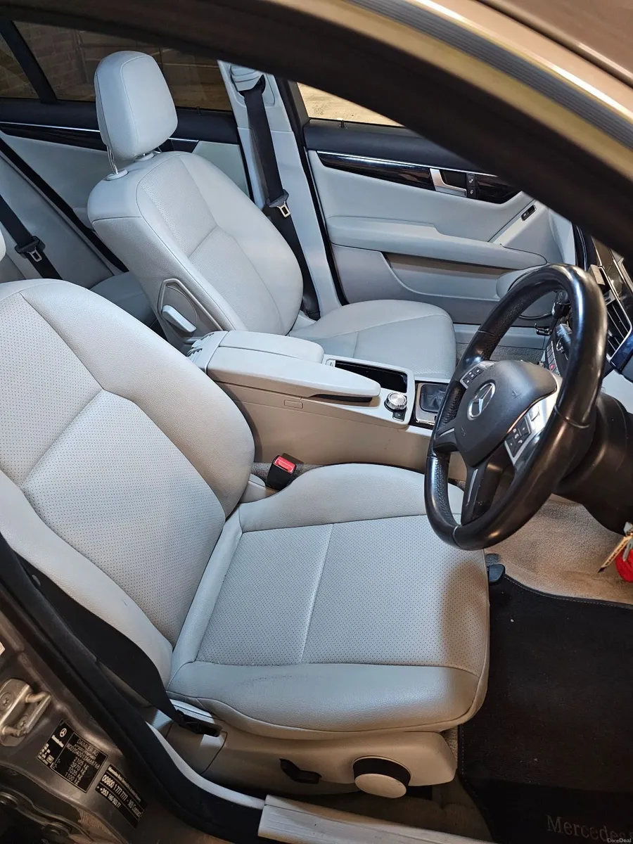Mercedes-Benz C-Class 2012 - Image 2