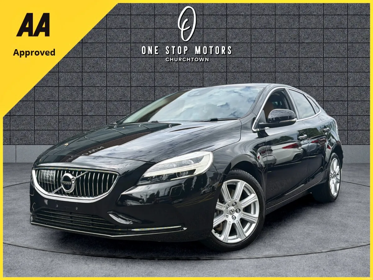 2017 Volvo V40 2.0D INSCRIPTION D4 AUTO (HUGE SPEC - Image 1