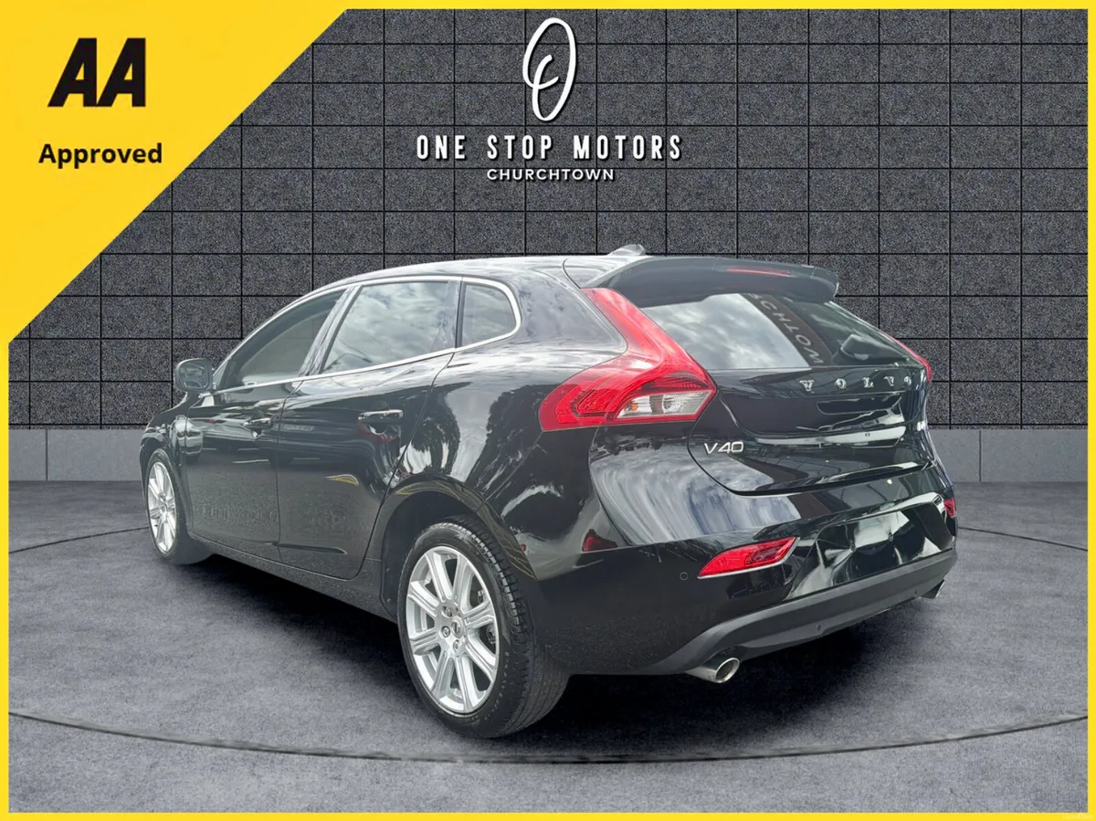 2017 Volvo V40 2.0D INSCRIPTION D4 AUTO (HUGE SPEC - Image 2
