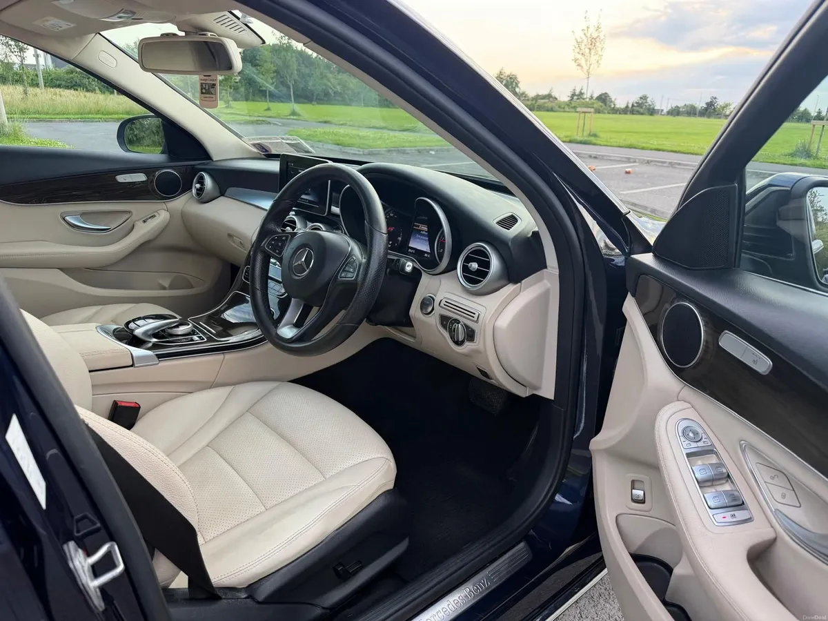 Mercedes-Benz C-Class 2017 - Image 3