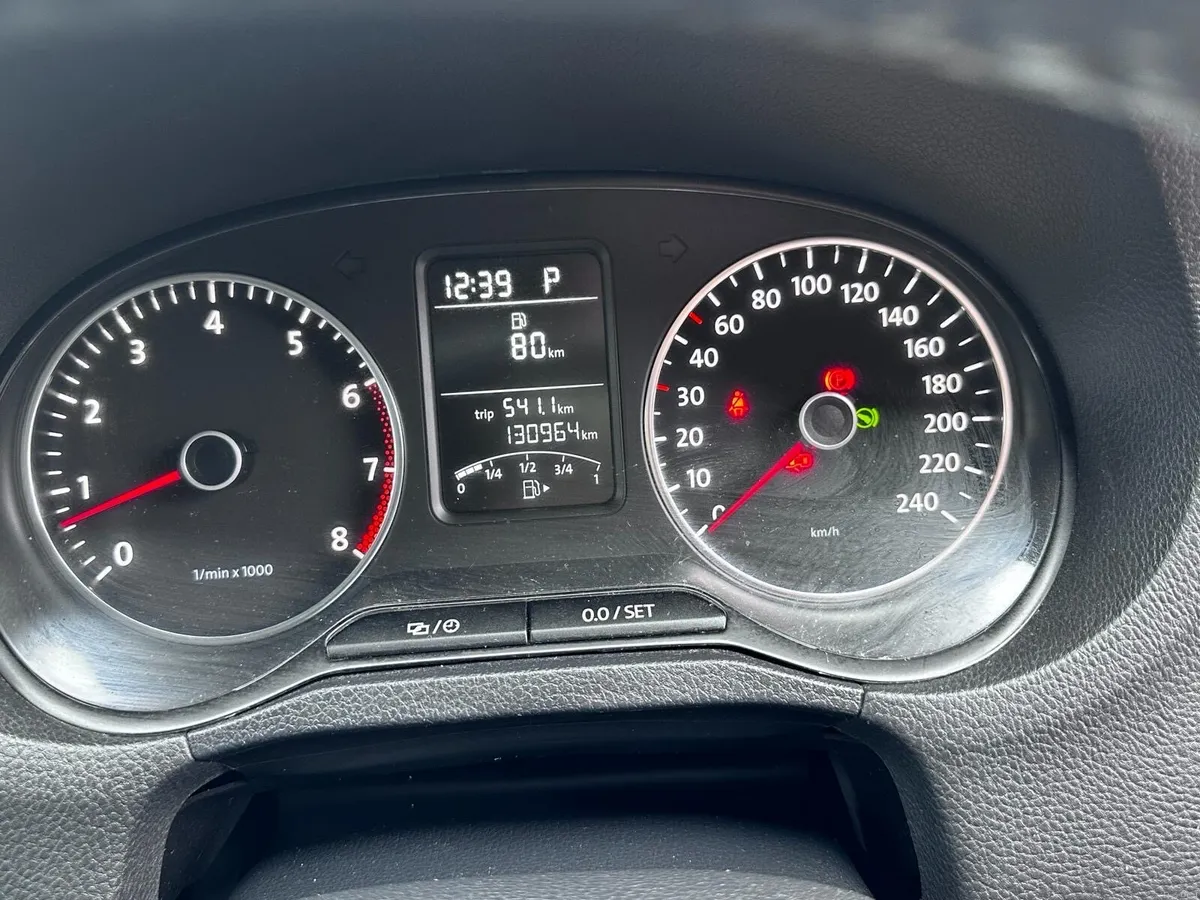 Car - Image 3