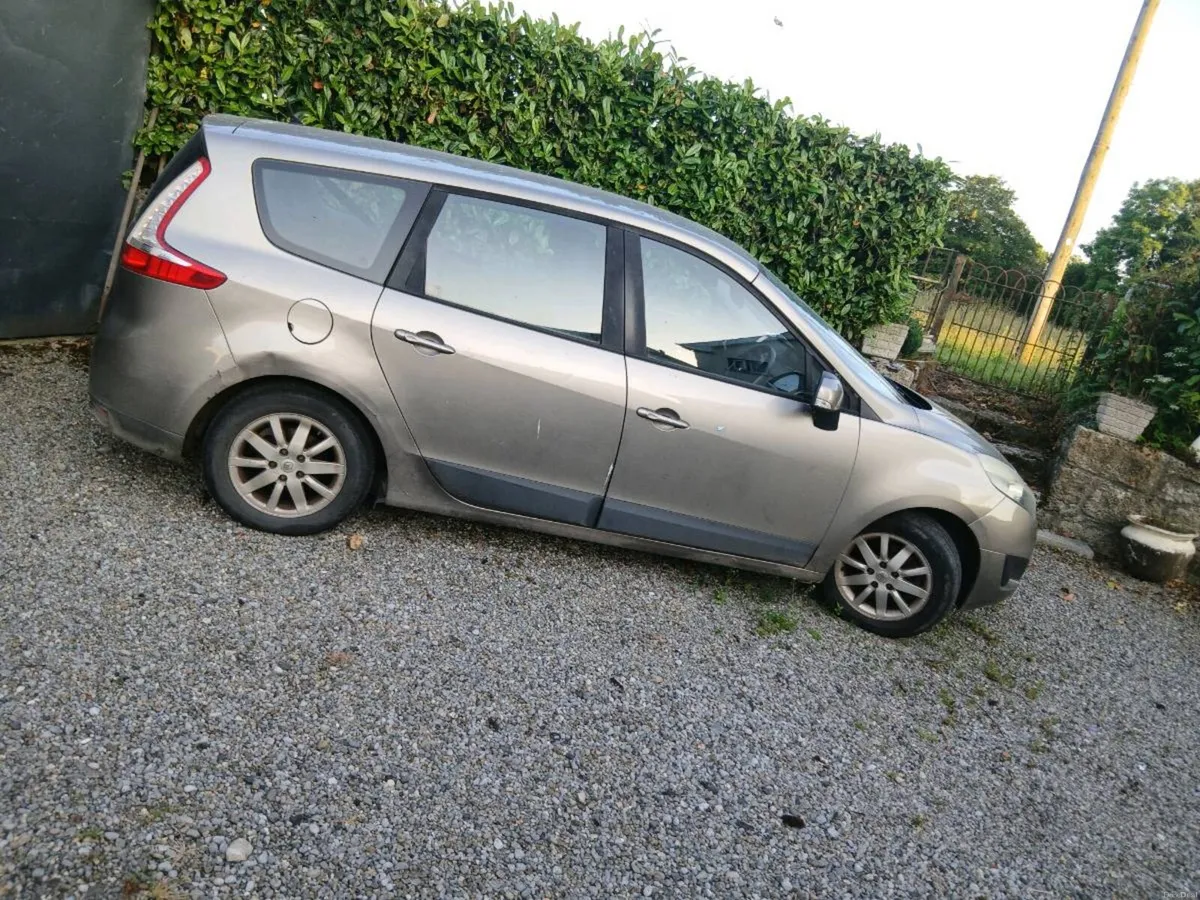 Renault grand scenic - Image 2