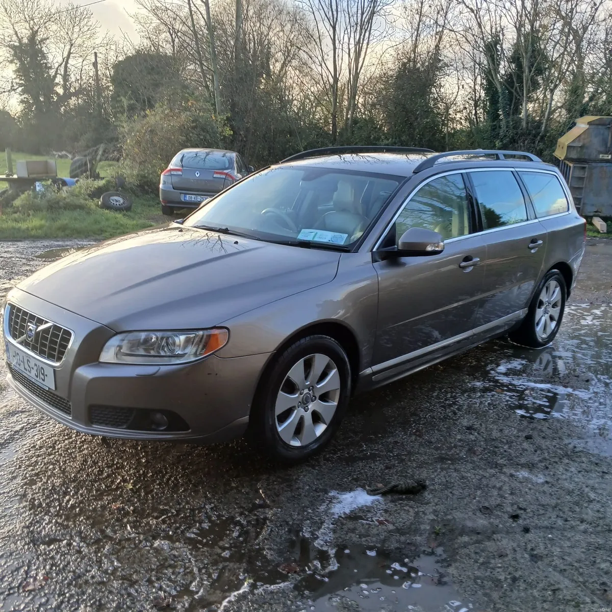 Volvo V70 2.0D - Image 1