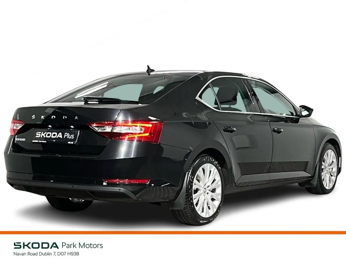 Skoda Superb Style DSG 2.0TDI 150BHP - Reversing C - Image 3