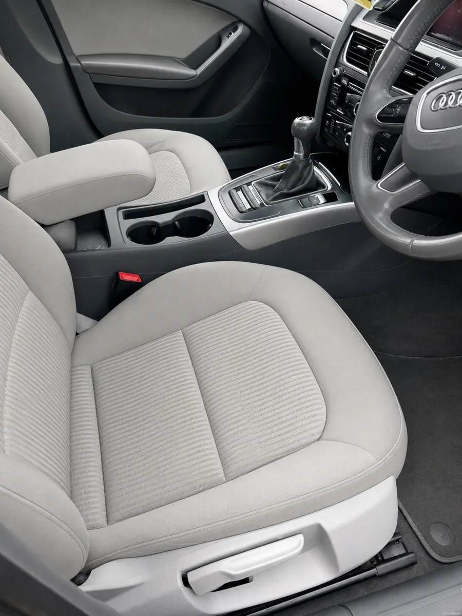 Audi A4 2013 - Image 2
