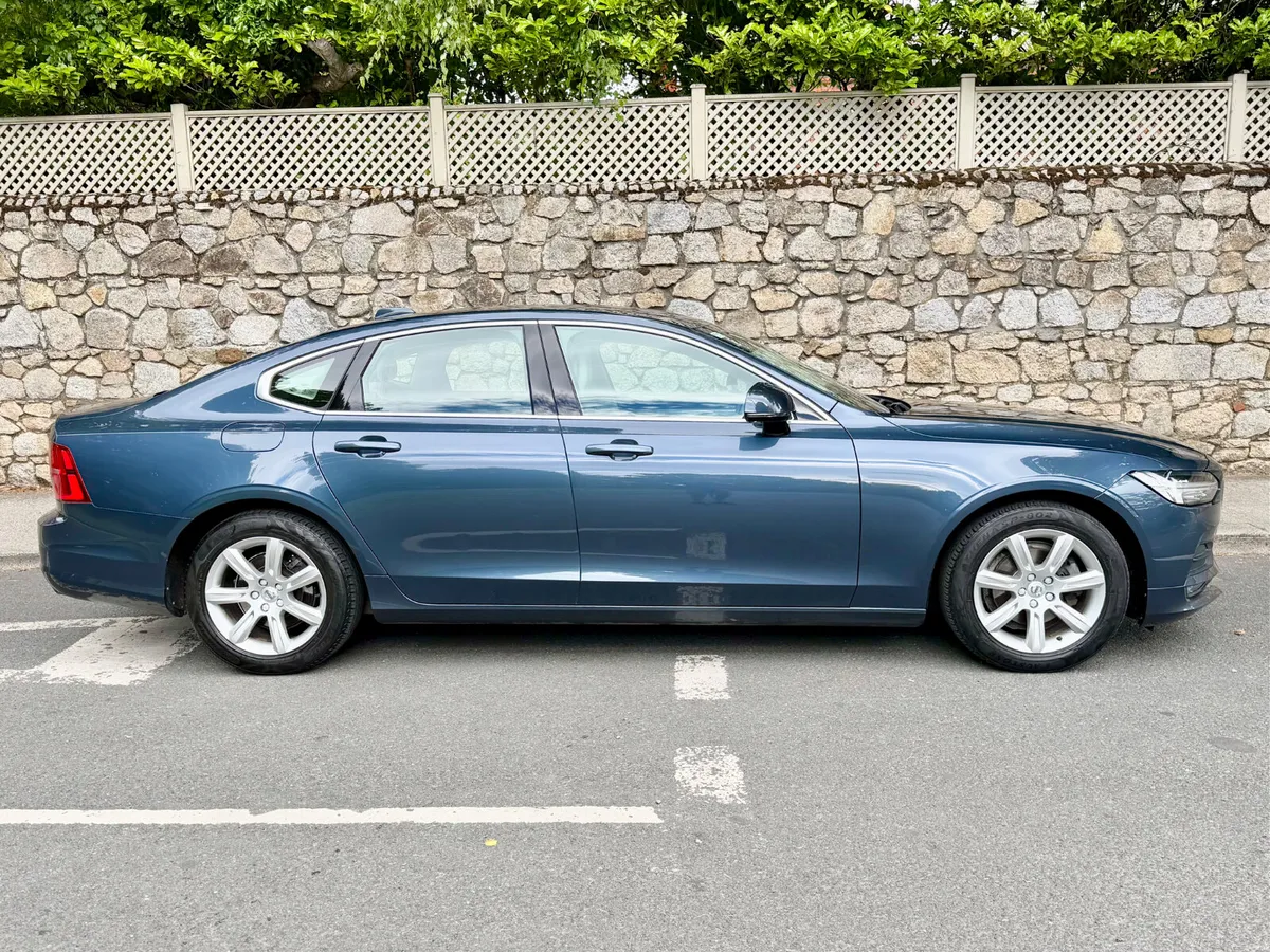 Volvo S90 2019!!!MOMENTUM!!! - Image 4