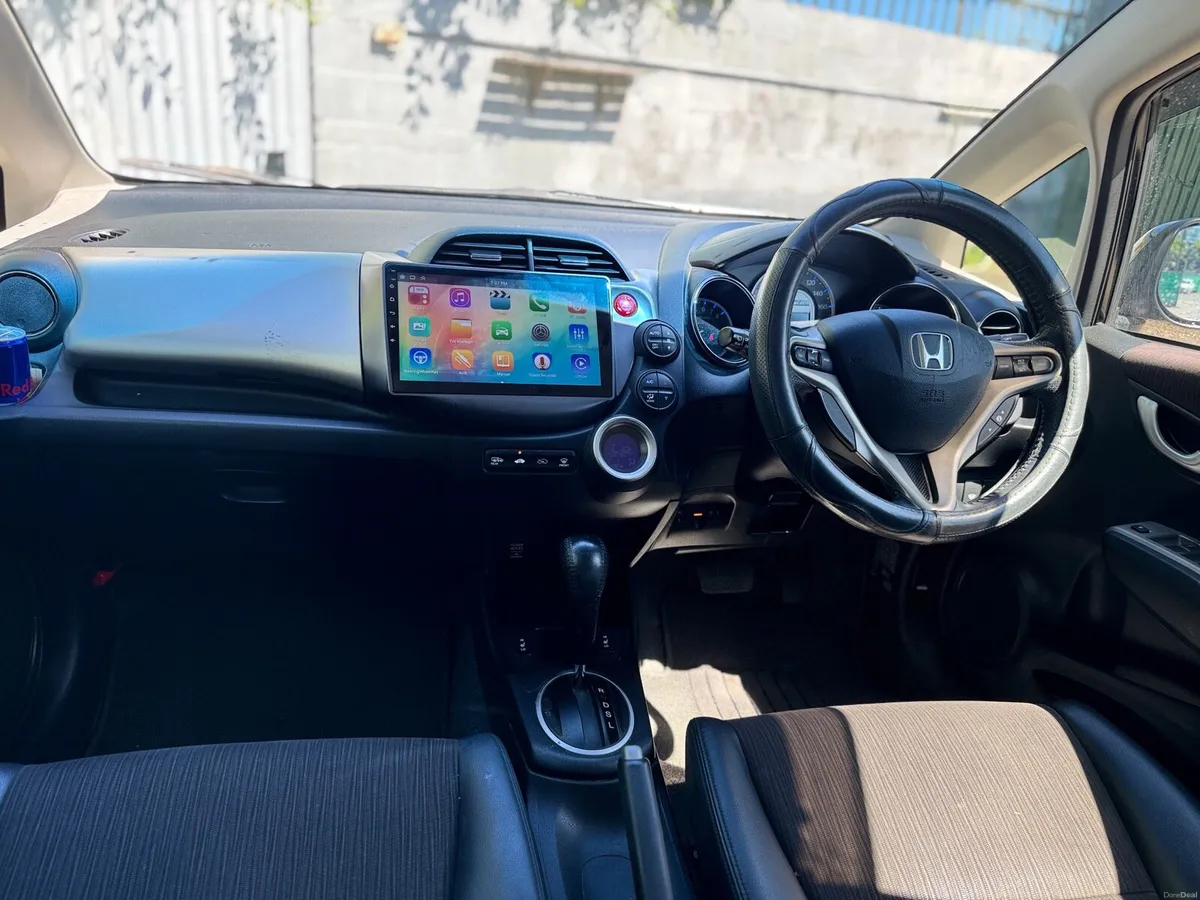 2013 HONDA FIT. LOW MILEAGE. NEW NCT. AUTO 1.3L - Image 3