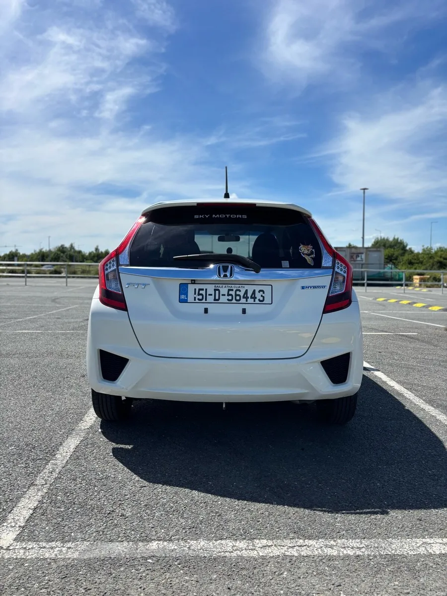 Car - Image 4