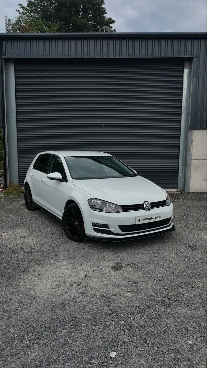 2015 Volkswagen Golf - Image 1