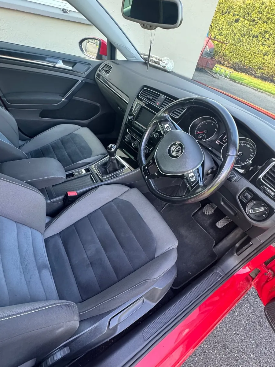 Volkswagen Golf 2015 - Image 2
