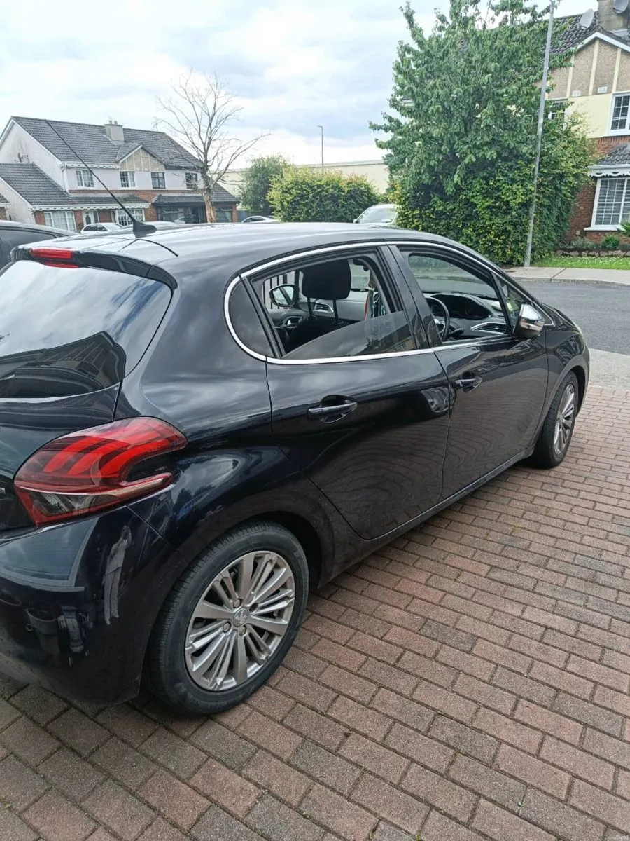 Peugeot - Image 1