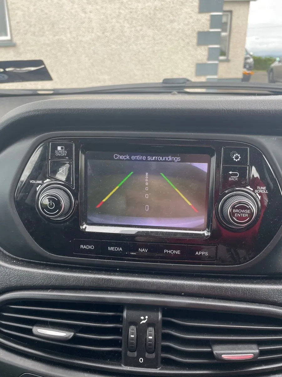 Fiat Tipo 2017 - Image 4