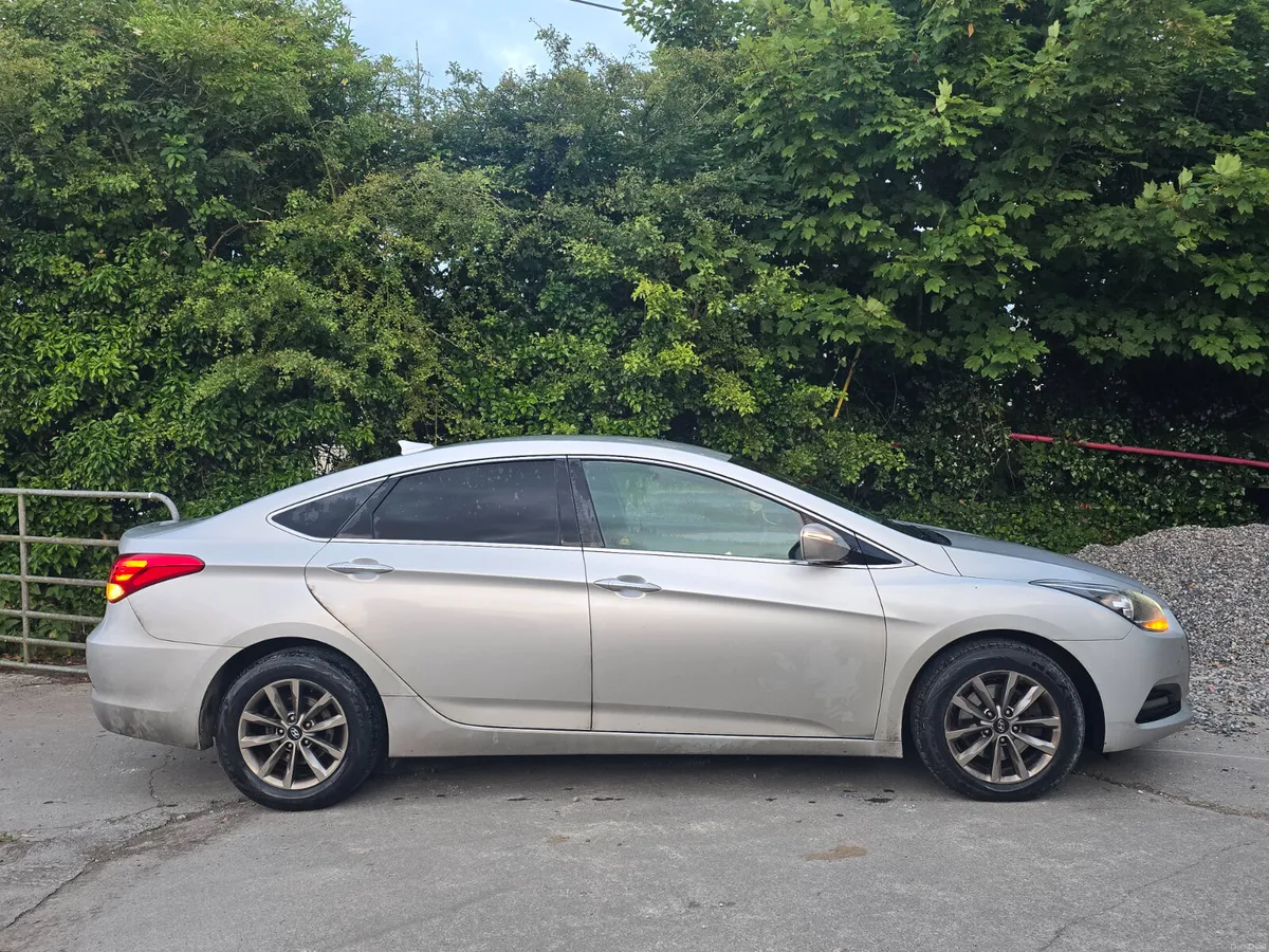 €4990 Hyundai i40 2016 diesel ⛽️ nct&tax €4990 - Image 3