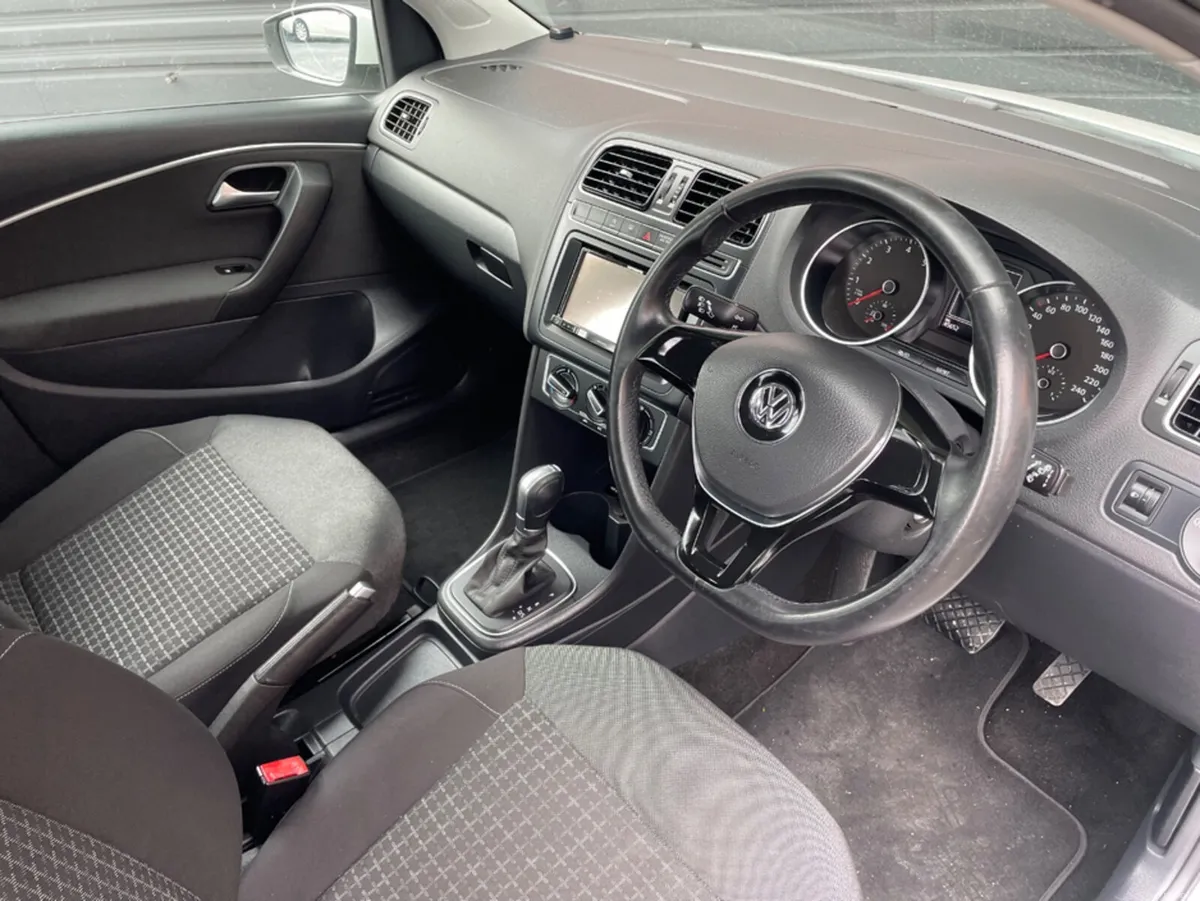 Volkswagen Polo 1.2 TSI AUTO - Image 4