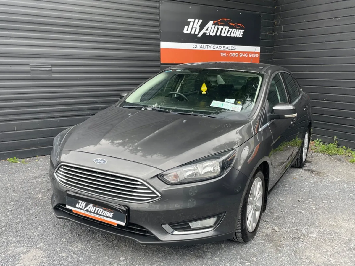 Ford Focus TITANIUM 1.5 TD 6SPEED 4DR - Image 3