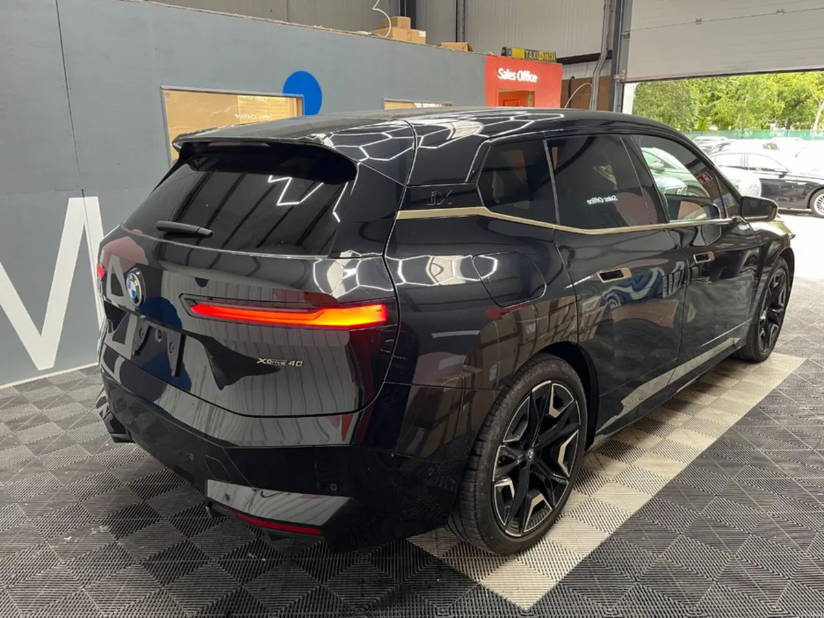 BMW iX 2022 BMW IX XDRIVE40 AUTOMATIC / CRUISE CON - Image 2