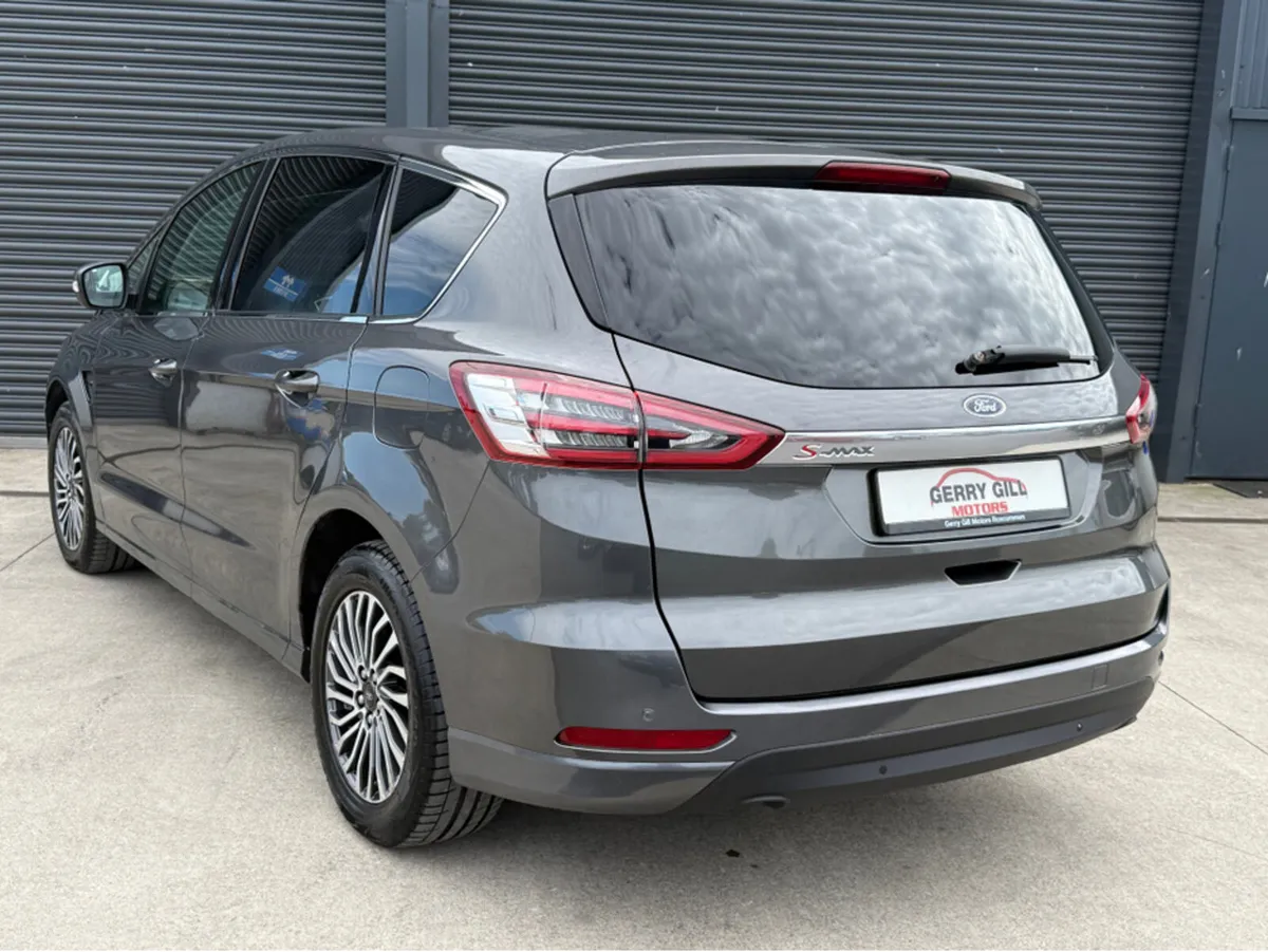 Ford S-Max 2.0 TITANIUM ECOBLUE 150 bhp - Image 4