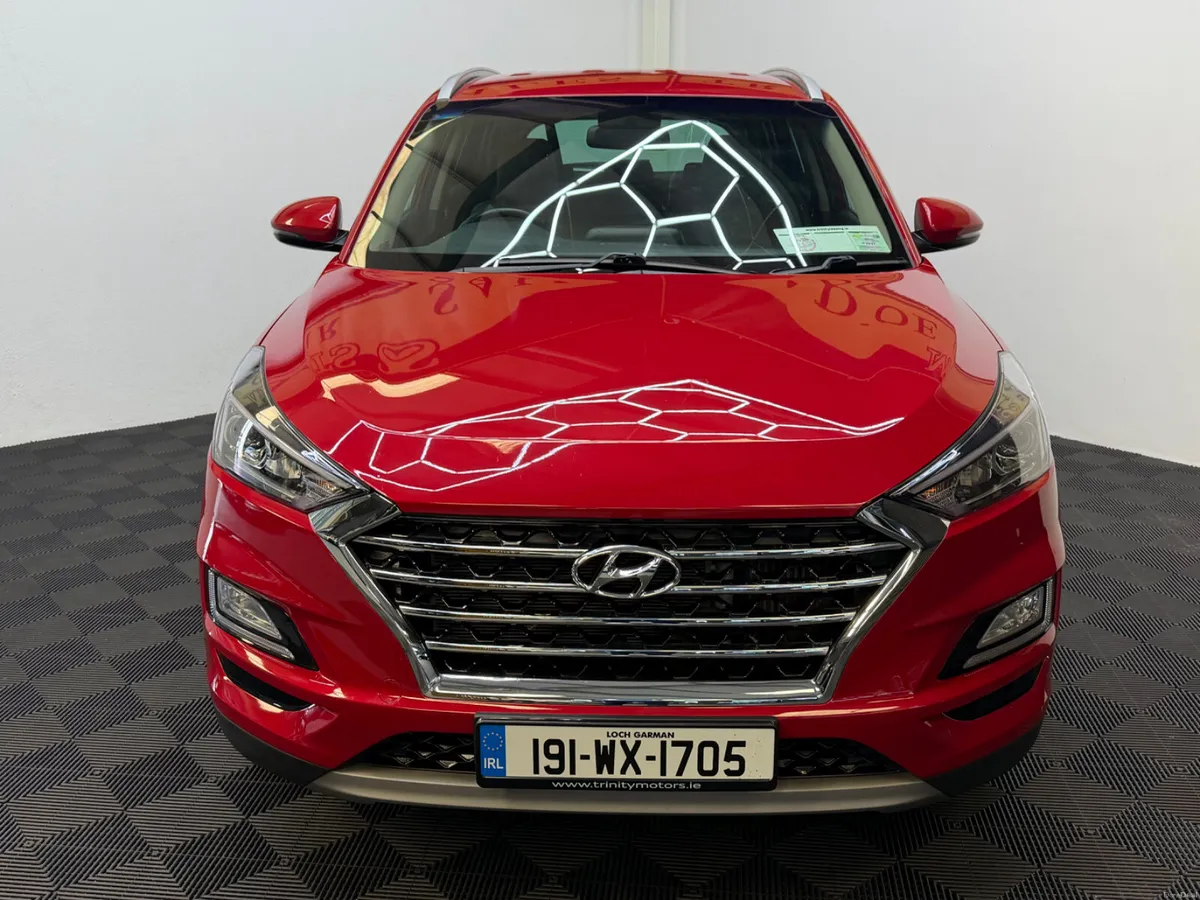 2019 Hyundai Tucson  Executive LOW KM - Image 3