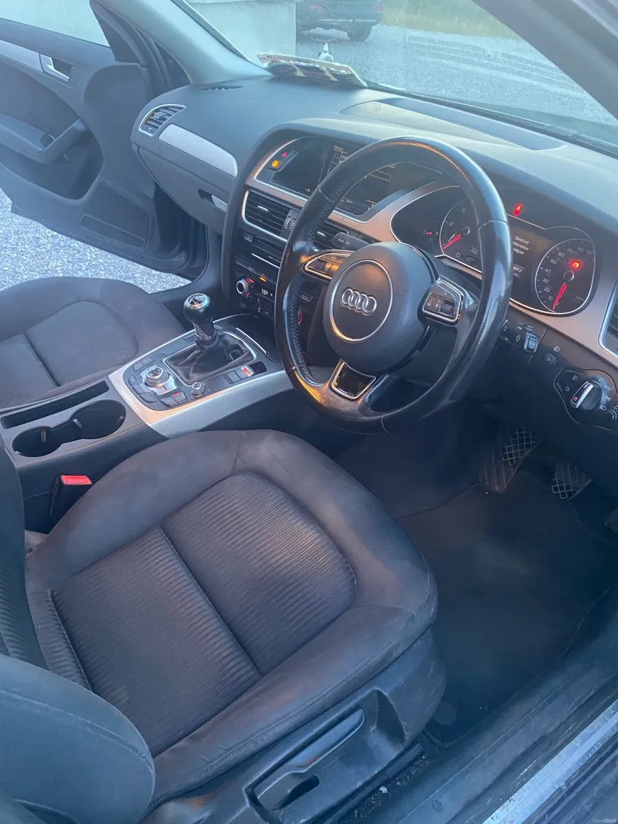 Audi A4 2015 - Image 2