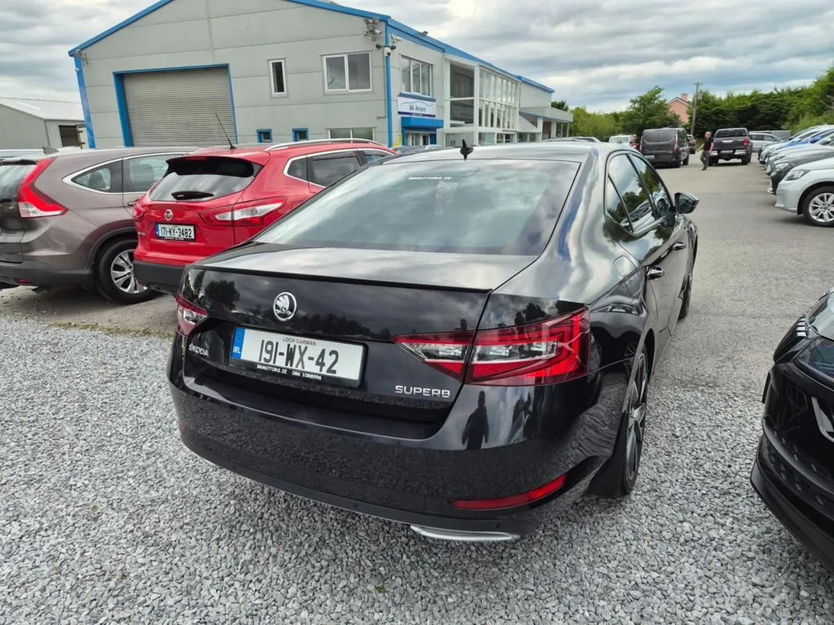 Skoda Superb SPORTLINE 2.0tdi 150HP 4DR - Image 4