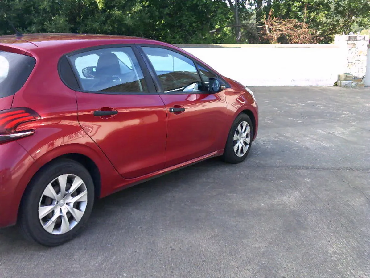 Peugeot 208 2016---LOW  INSURANCE - Image 4