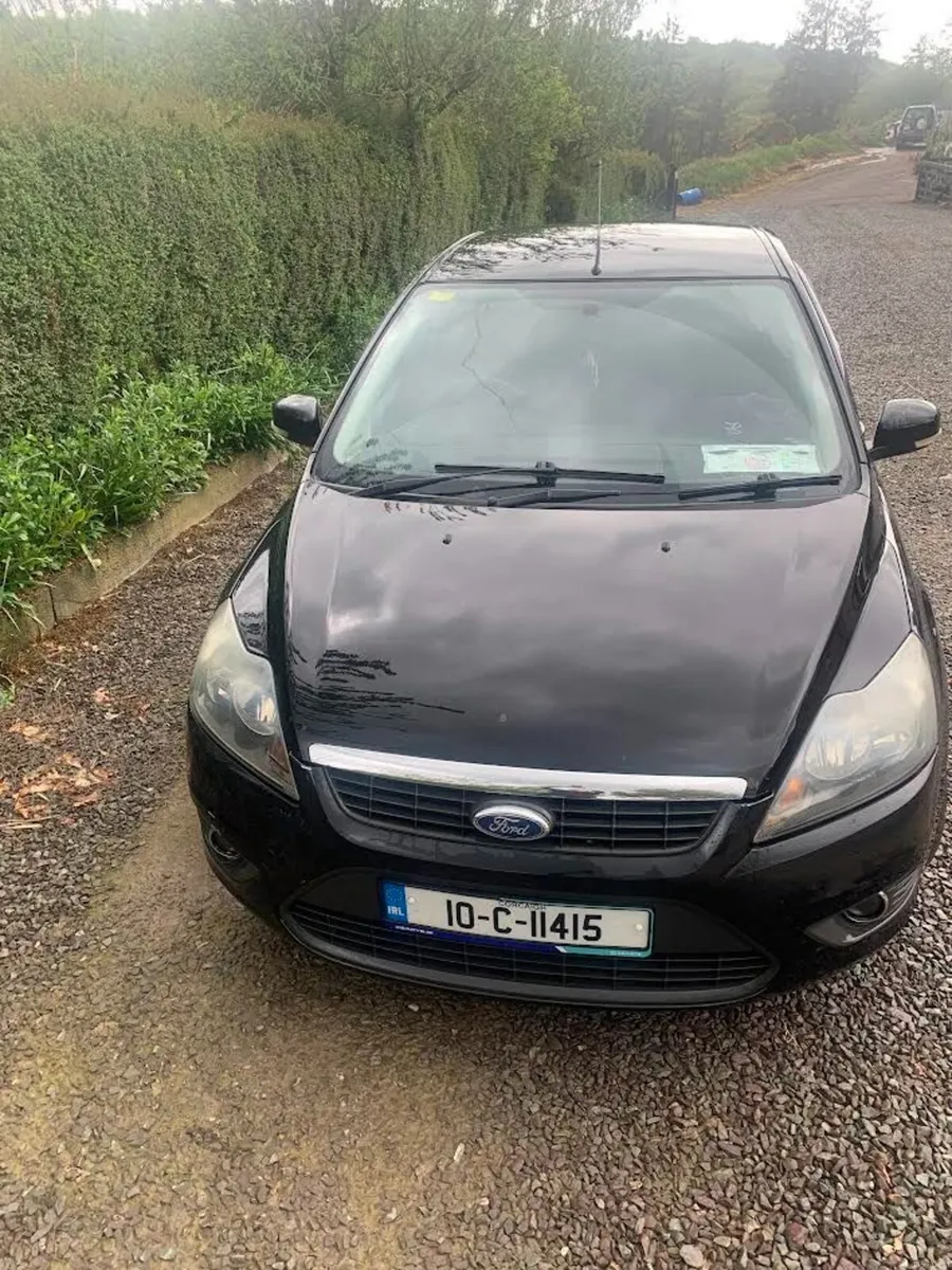 Ford Focus 2010 - Image 2