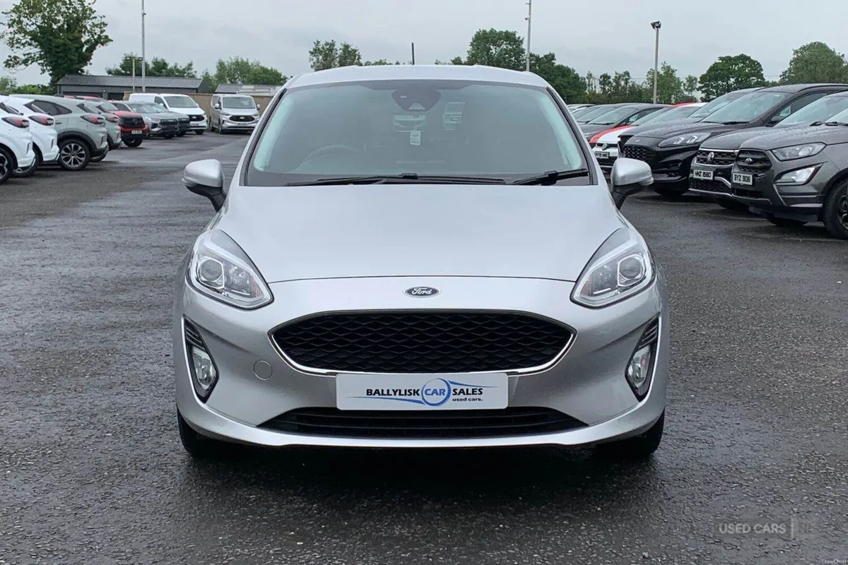 Ford Fiesta 1.0T 95PS Trend in Moondust Silver wit - Image 4
